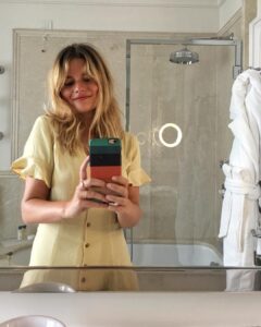 French Bangs - The Side-Swept Bardot Bangs