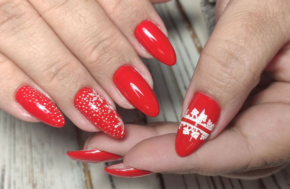 Xmas Nail Art 2023: Υπέροχες Ιδέες για Χριστουγεννιάτικα Νύχια