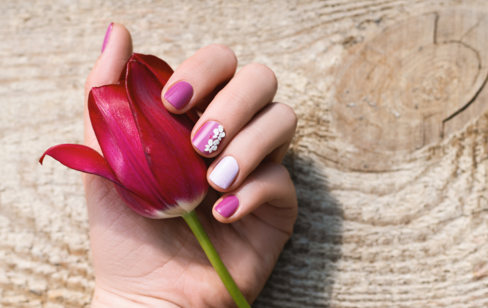 Summer Nail Trends που θα ανανεώσουν τη διάθεσή σου