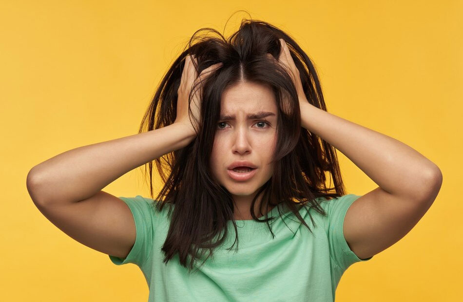 4 Τρόποι για να φύγει η ξηροδερμία από το κεφάλι kikeris blog