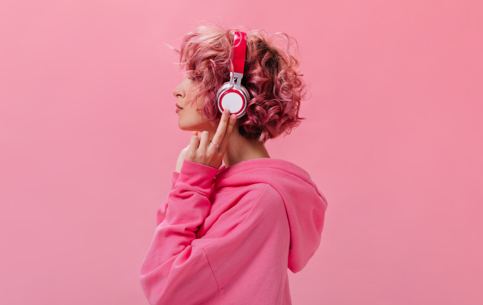 curly-pink-hair-Image by lookstudio