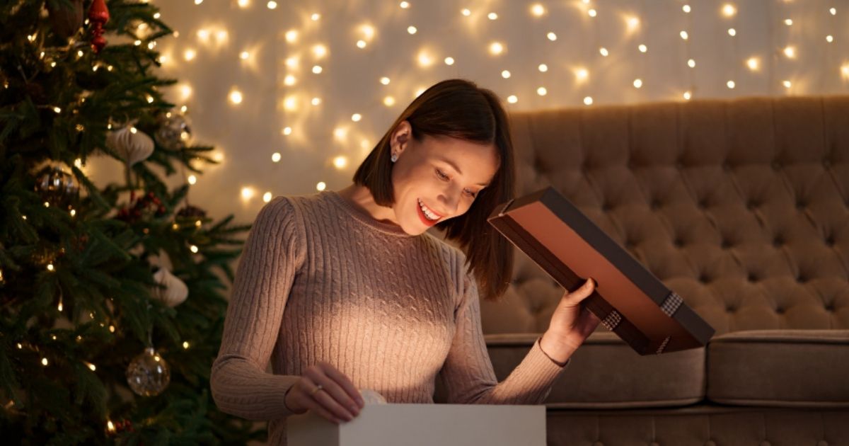 ο: Ρεβεγιόν στο σπίτι VS Ρεβεγιόν έξω: Το look που απαιτεί η κάθε περίσταση