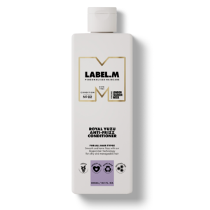 μαλλιά που φριζάρουν