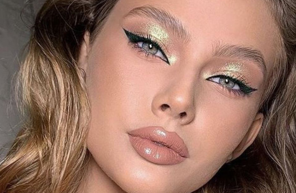 Xmas makeup look: 6 Ιδέες για Ιδιαίτερα Χριστουγεννιάτικα Μακιγιάζ