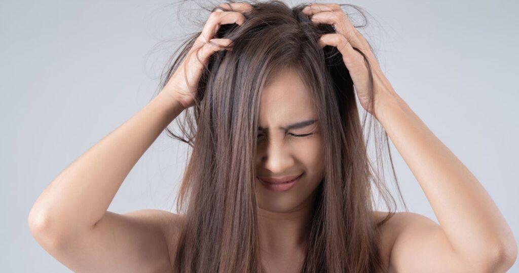 Πώς να μην ηλεκτρίζονται τα μαλλιά σου στο σπίτι