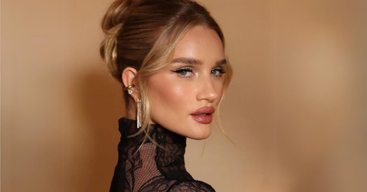 Teddy bear blonde: Η απόχρωση στο ξανθό που εντυπωσιάζει φέτος τον χειμώνα