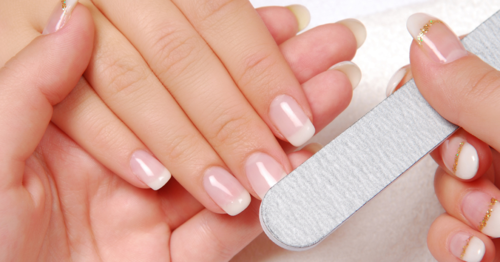 Συμβουλές για την Περιποίηση των Νυχιών στο Σπίτι