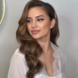 νυφικά χτενίσματα 2024