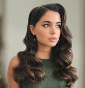 Ρεβεγιόν 2024: 6 κομψά γιορτινά χτενίσματα και tips!