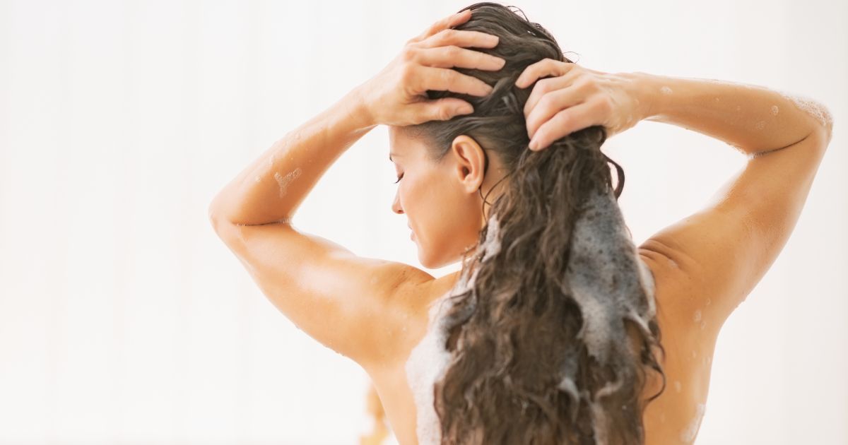 λούσιμο μαλλιών